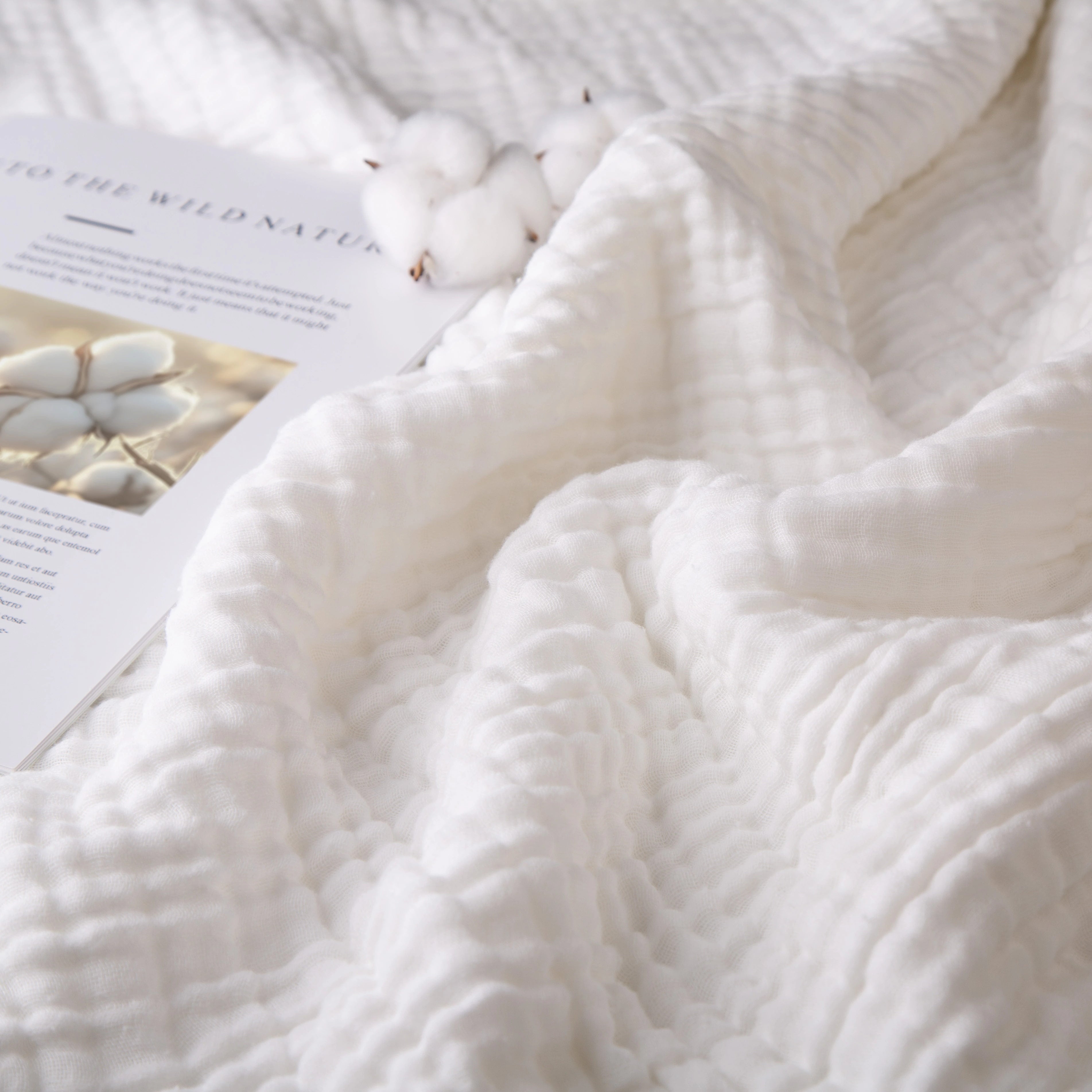 Klassische Decke mit Monogramm aus 100 % Musselin-Baumwolle