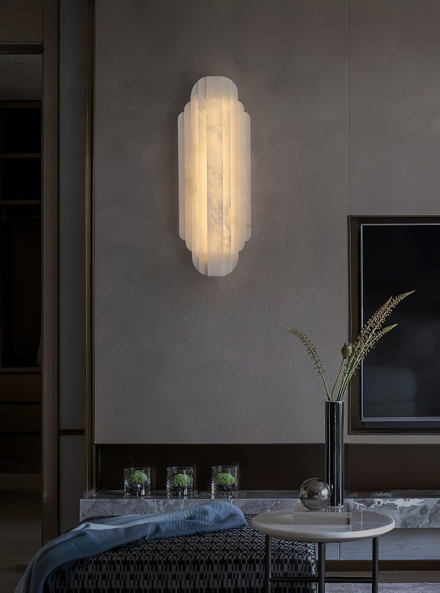 Aplique de alabastro con base de metal y luz regulable