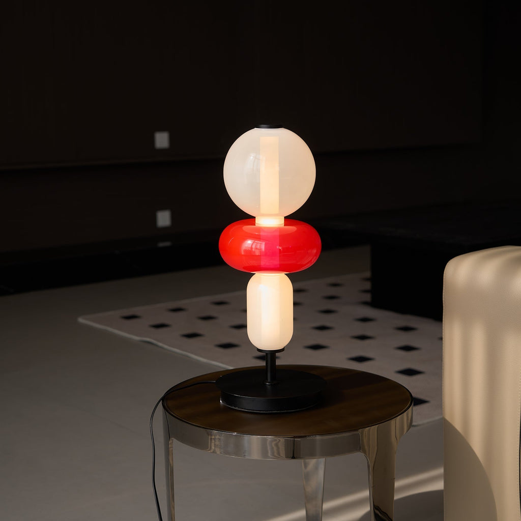 Pebbles glasbordlampe med integreret LED-belysning