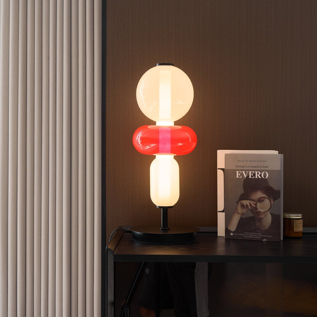 Pebbles glasbordlampe med integreret LED-belysning
