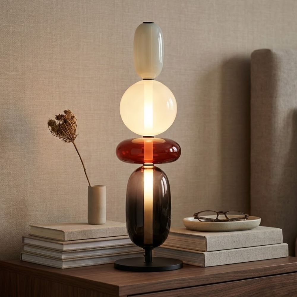 Pebbles glasbordlampe med integreret LED-belysning