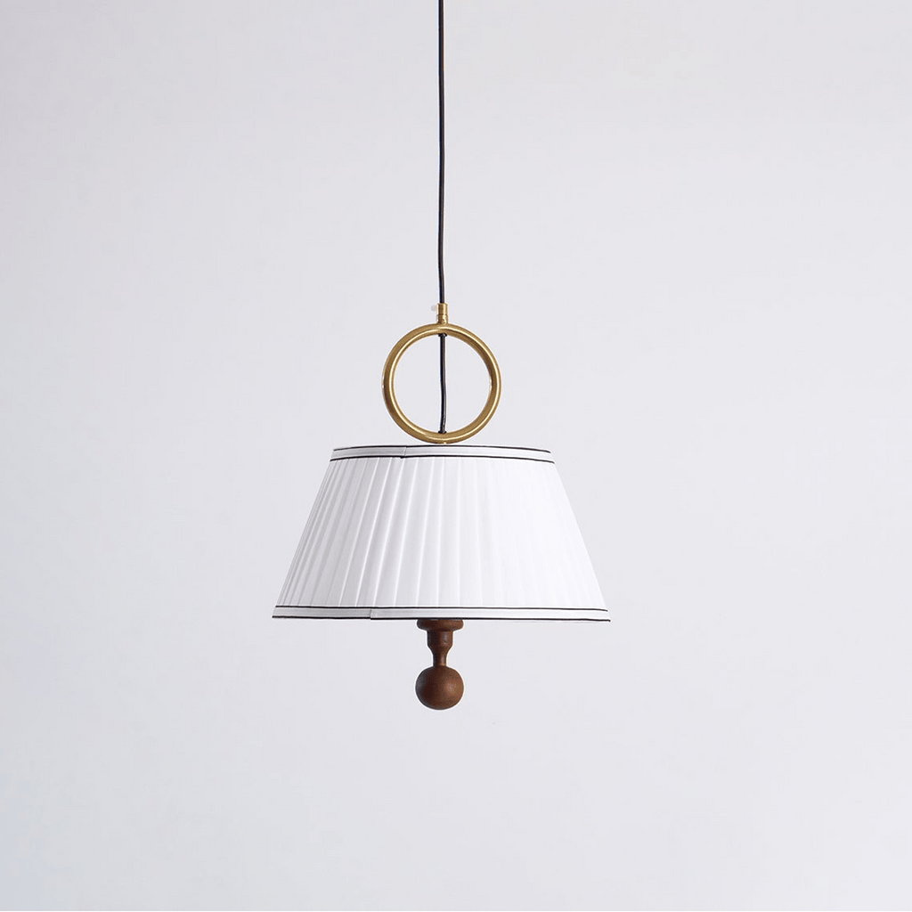 Luminária de Pendurar Refinada com Abajur de Tecido e Detalhes em Metal, Altura Ajustável