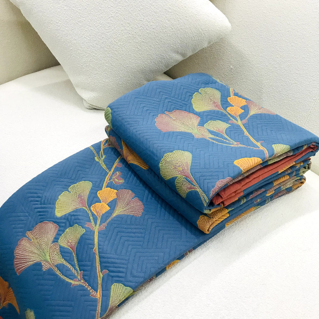 Elegáns, kétoldalas jacquard paplan — megfordítható kialakítás, egyenletes hőszigetelés
