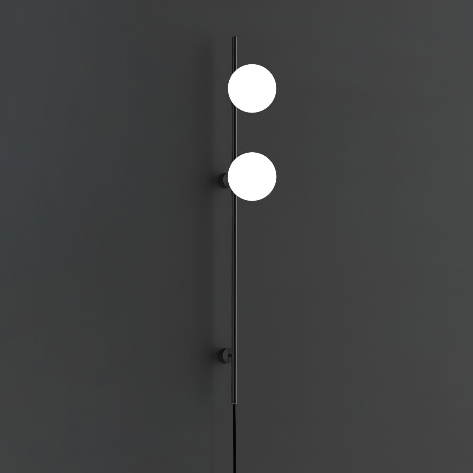 Elegantní LED nástěnné svítidlo s bílým sklem a černým kovovým rámem
