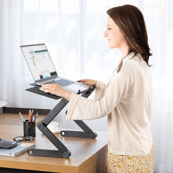 360 fokban állítható laptoptartó — beépített ventilátoros hűtőtalppal