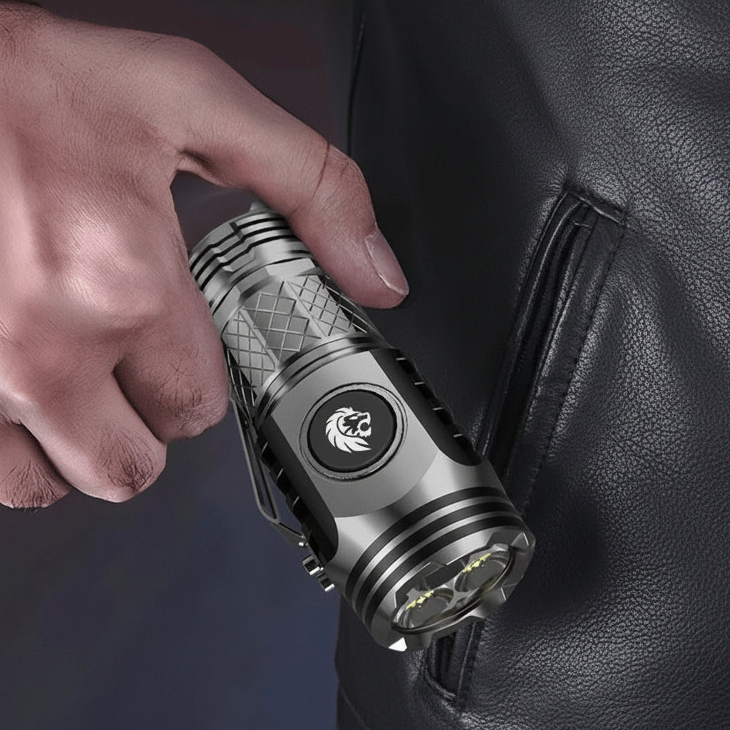 Linterna LED mini recargable — Linterna de mano compacta e impermeable