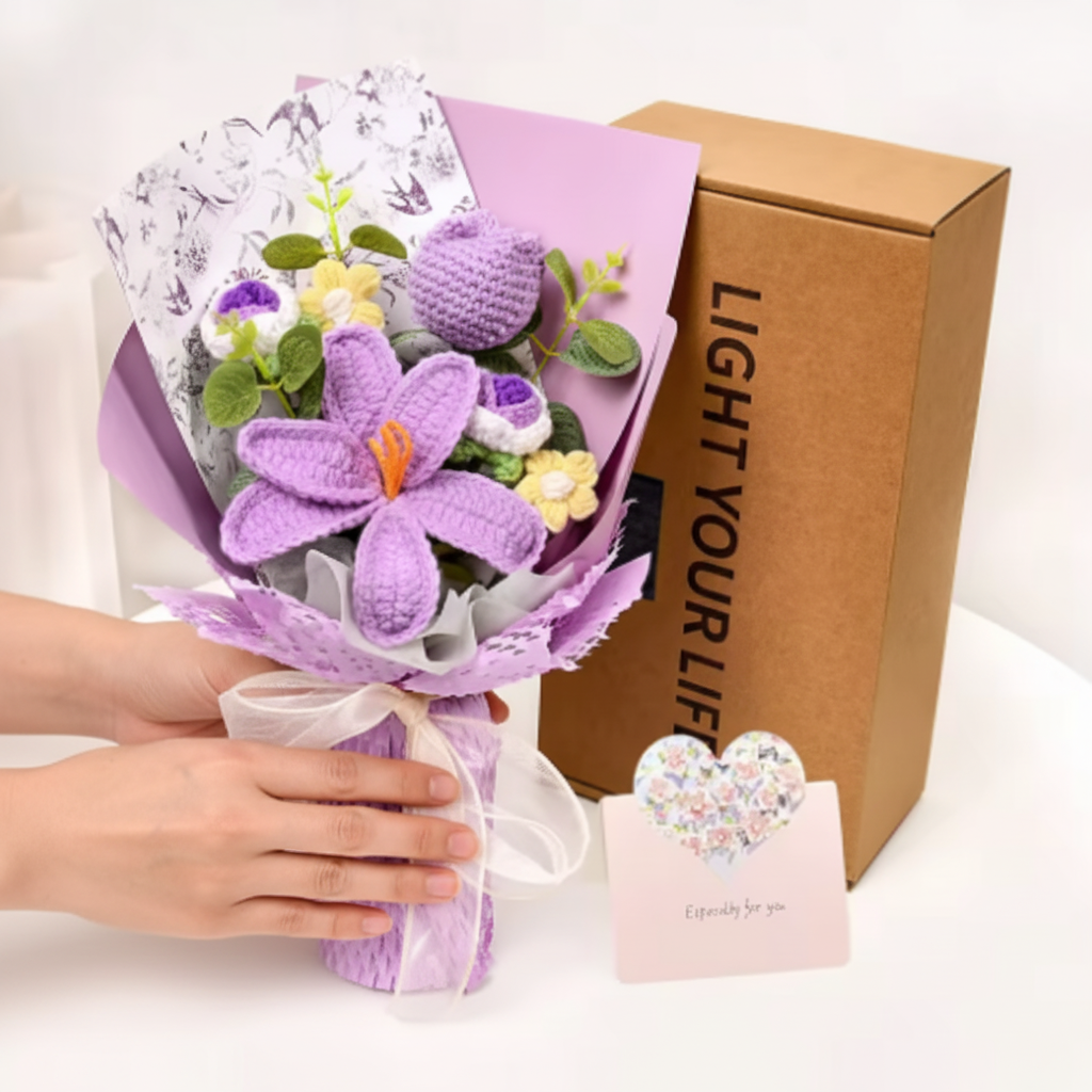 Kézzel horgolt tulipáncsokor — plüssfonalból készült virágszárak