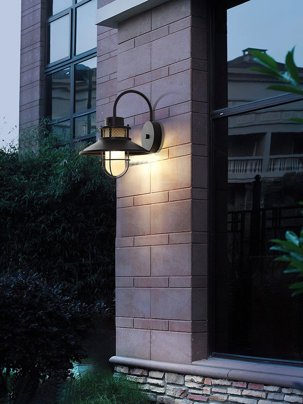 Lanterne murale industrielle Felix - luminaire à cage en acier étanche, 32×25×29cm