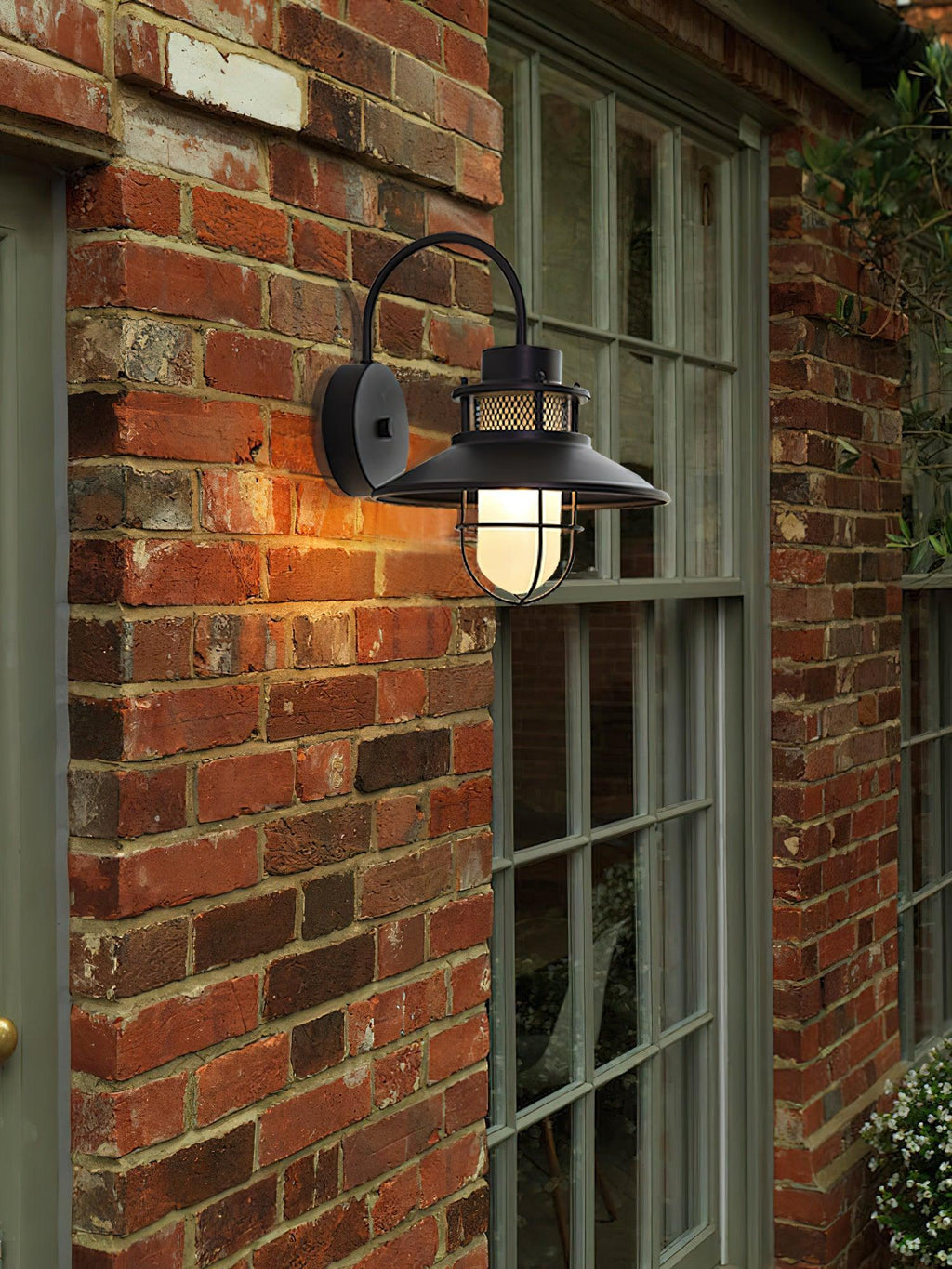 Lanterne murale industrielle Felix - luminaire à cage en acier étanche, 32×25×29cm