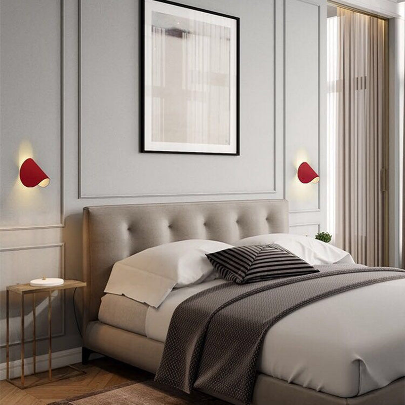 Metal Wall Lamp With 360 Degree Swivel LED Organic Crescent Shape
