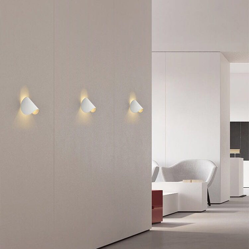 Metal Wall Lamp With 360 Degree Swivel LED Organic Crescent Shape