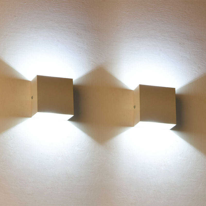 Kubisk Outdoor Wall Lamp With Adjustable Up And Down Light, LED IP65, Metal