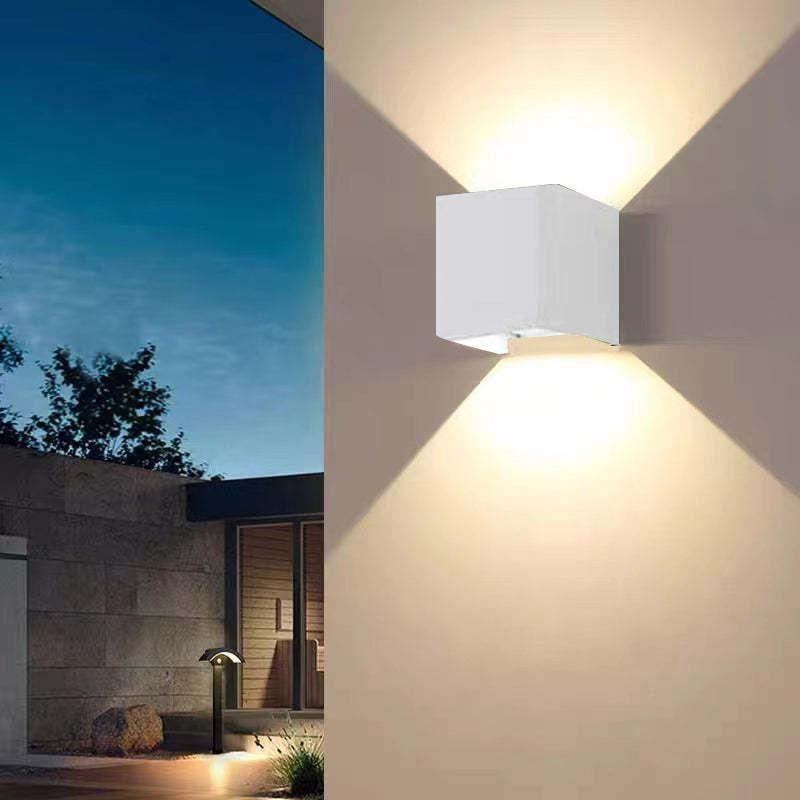 Kubisk Outdoor Wall Lamp With Adjustable Up And Down Light, LED IP65, Metal