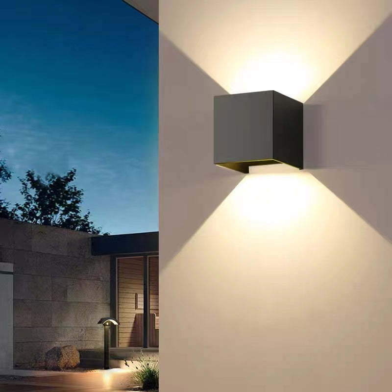 Kubisk Outdoor Wall Lamp With Adjustable Up And Down Light, LED IP65, Metal