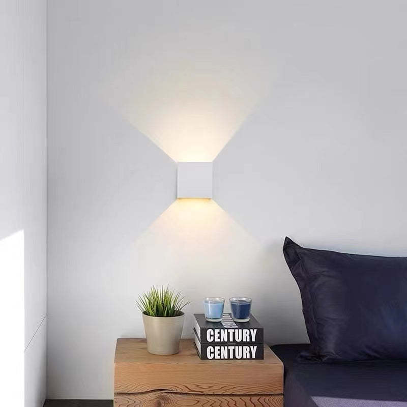 Kubisk Outdoor Wall Lamp With Adjustable Up And Down Light, LED IP65, Metal