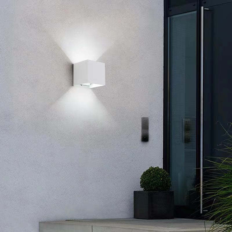 Kubisk Outdoor Wall Lamp With Adjustable Up And Down Light, LED IP65, Metal