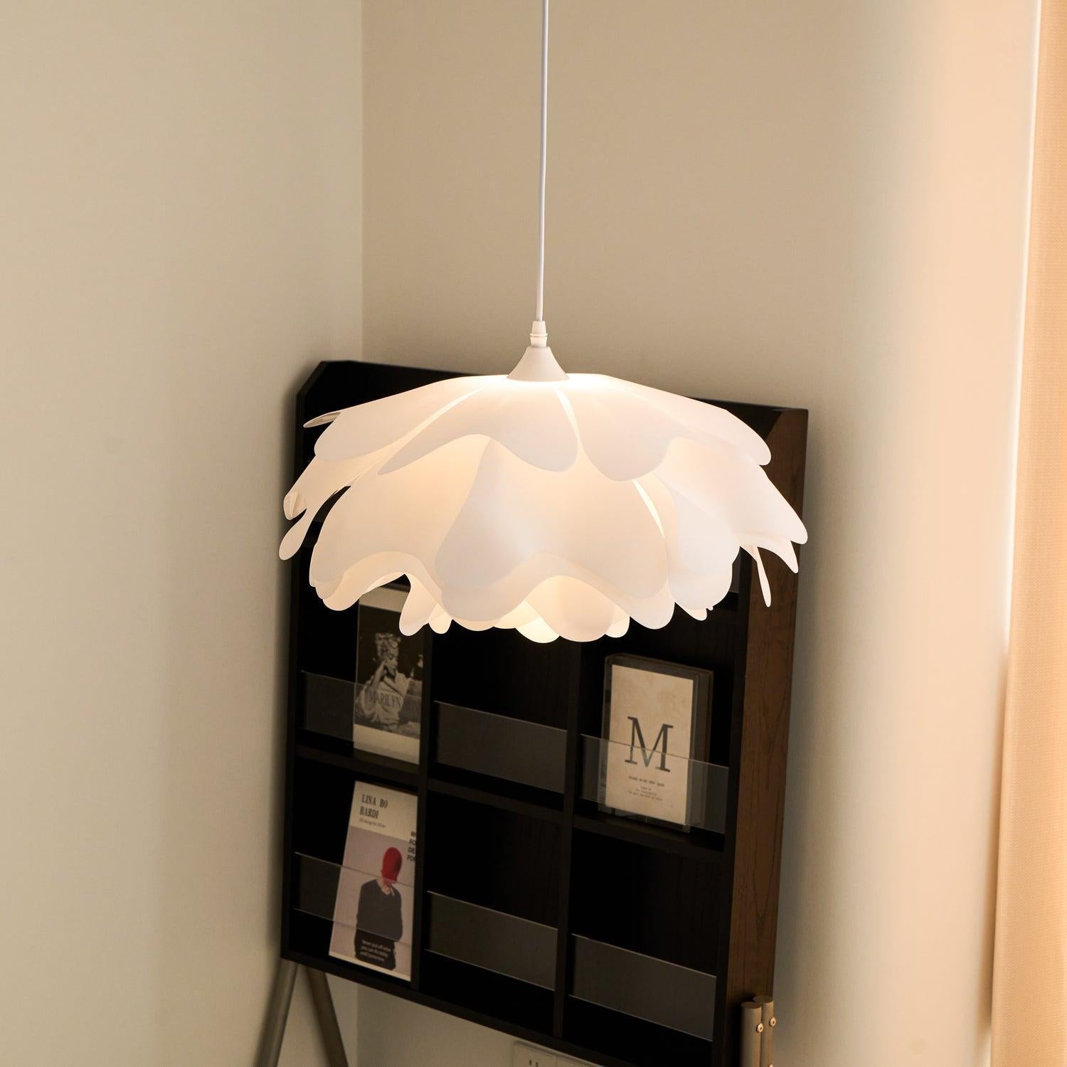Suspension fleur en acrylique blanc avec hauteur réglable