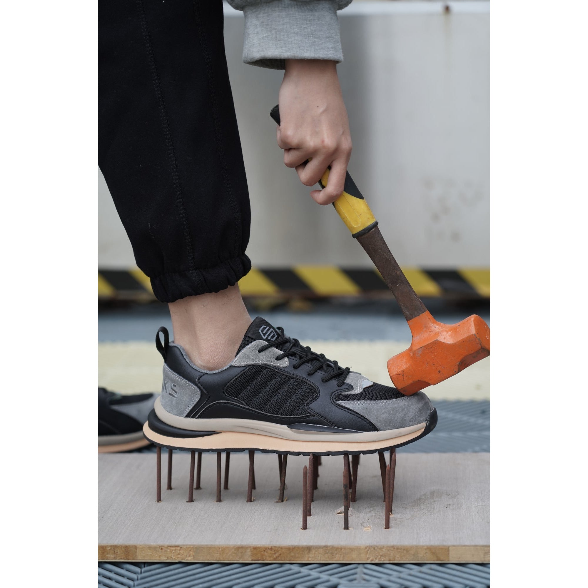 Venu Work Safety Shoes For Workplace Use And Daily Tasks