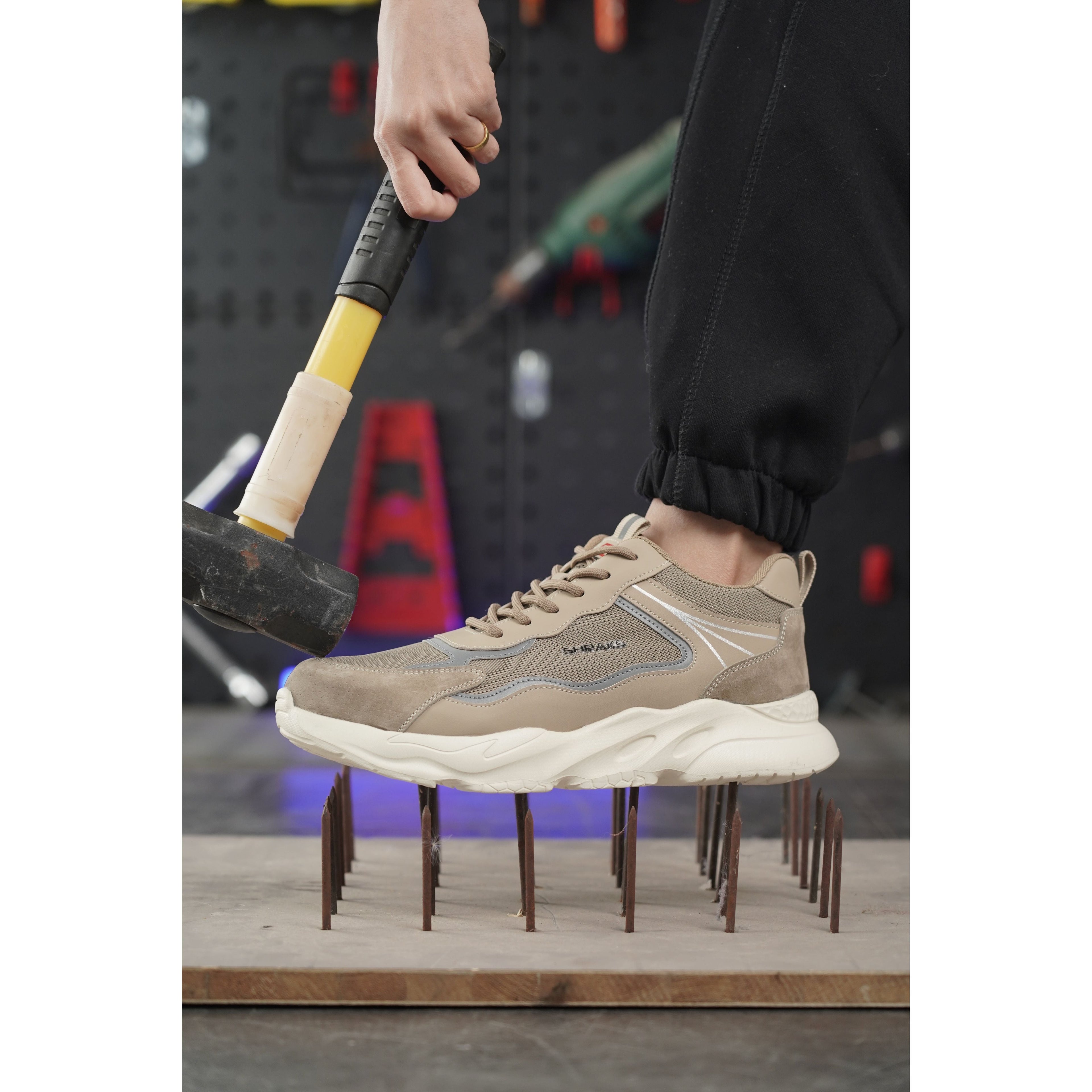 Moda Work Shoes With Steel Toe And Slip Resistant Sole