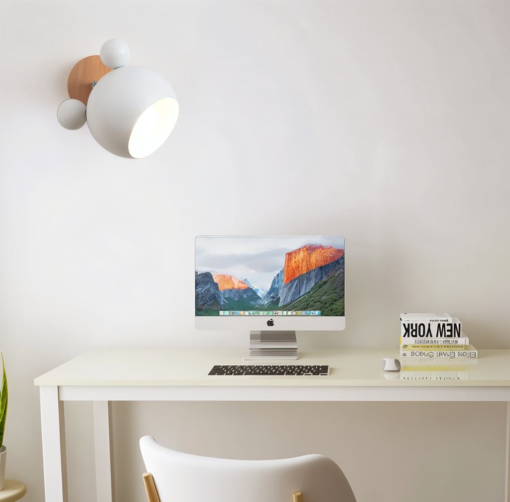FlashMouse verspielte moderne Wandleuchte - Gelenkiger, von Nagetieren inspirierter Lampenschirm