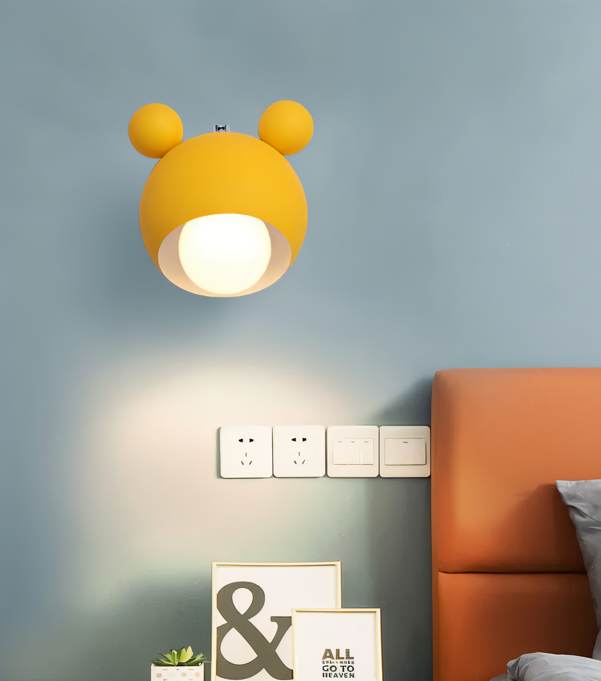 FlashMouse verspielte moderne Wandleuchte - Gelenkiger, von Nagetieren inspirierter Lampenschirm