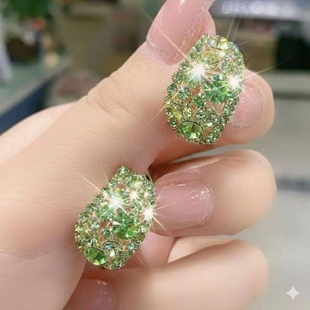 Orecchini a cerchio in lega di argento con diamanti per la Festa della Mamma | Meowbutter