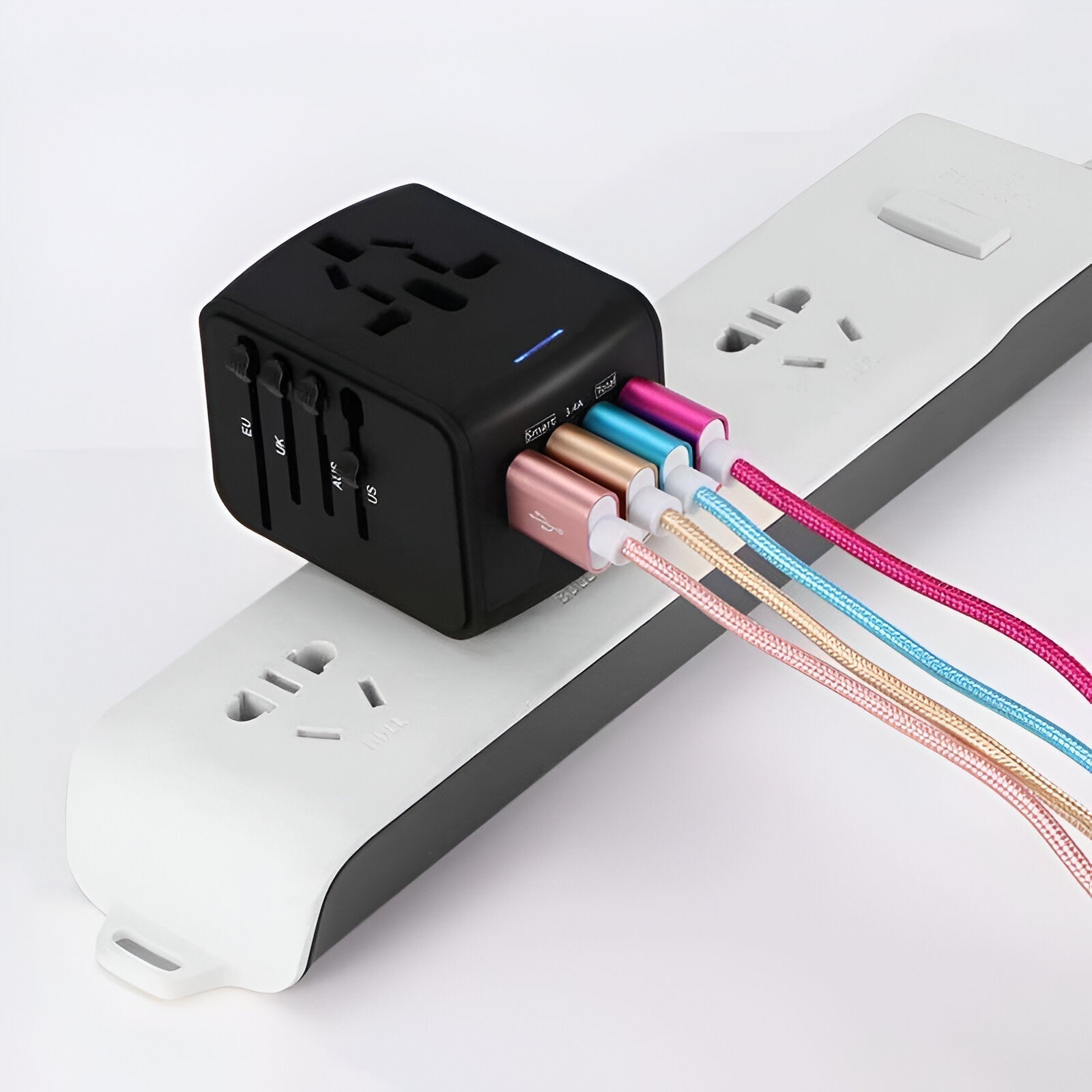 Uniwersalny adapter podróżny - ponad 150 krajów - porty USB - zabezpieczenia bezpieczeństwa - 4 kolory | meowbutter