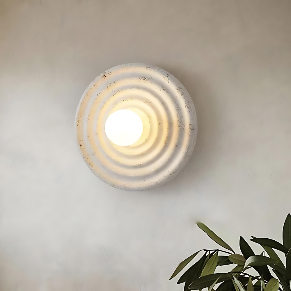 Japandi-stil vägglampa med mjukt omgivande sken för vardagsrum
