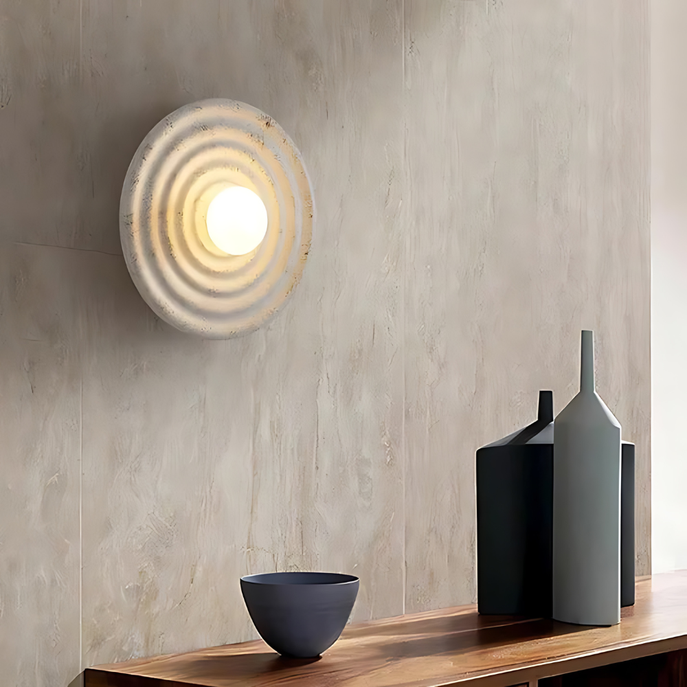 Japandi-stil vägglampa med mjukt omgivande sken för vardagsrum