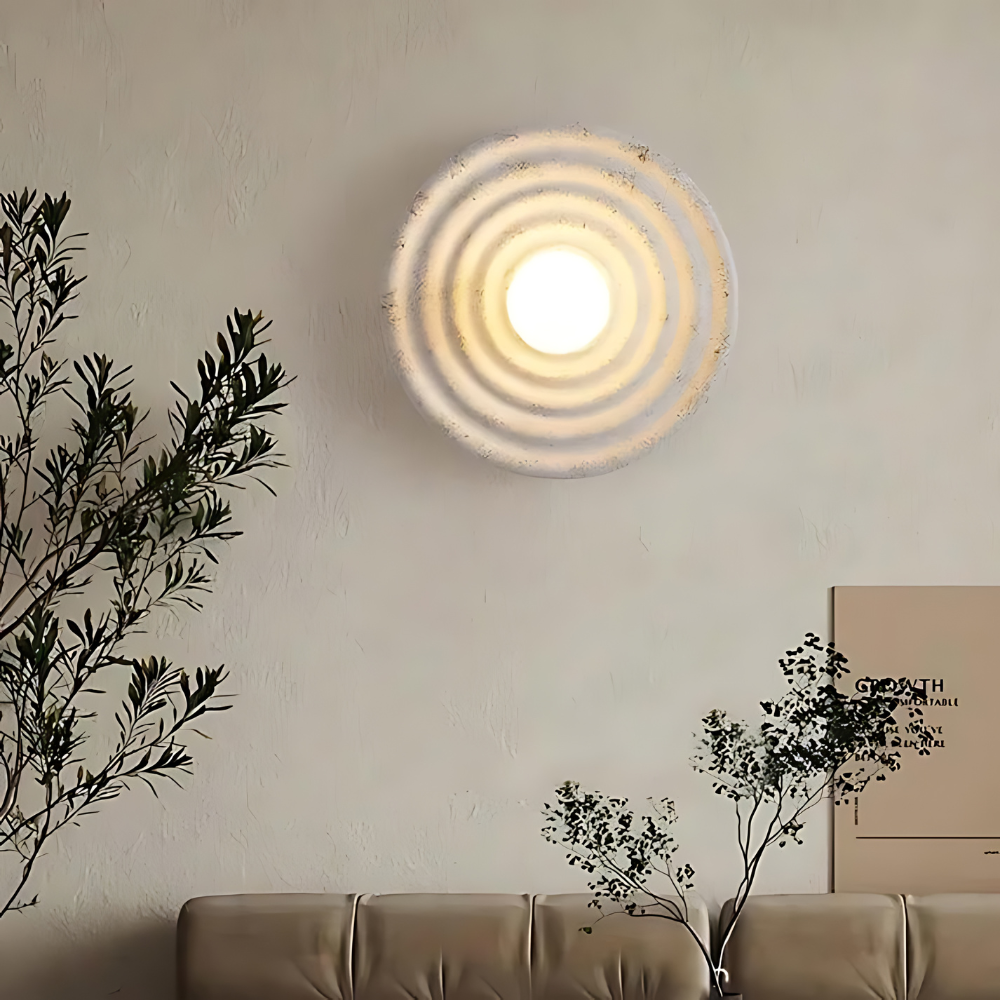 Japandi-stil vägglampa med mjukt omgivande sken för vardagsrum