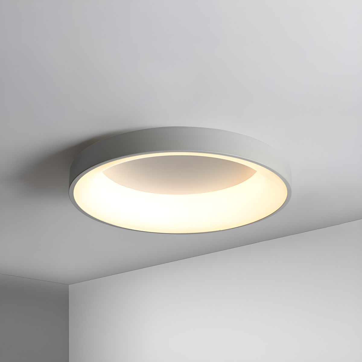 Modré LED stropní světlo s přisazeným montážním držákem, stmívatelný minimalistický design