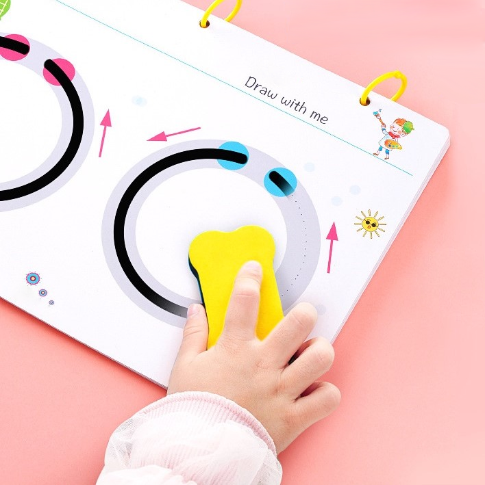 Wielorazowy zeszyt ćwiczeń do nauki pisania Learning Essentials — strony do ćwiczeń liter, które można wycierać