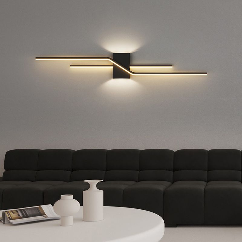 Linear LED Wall Light In Metal And Acrylic Minimalist Design