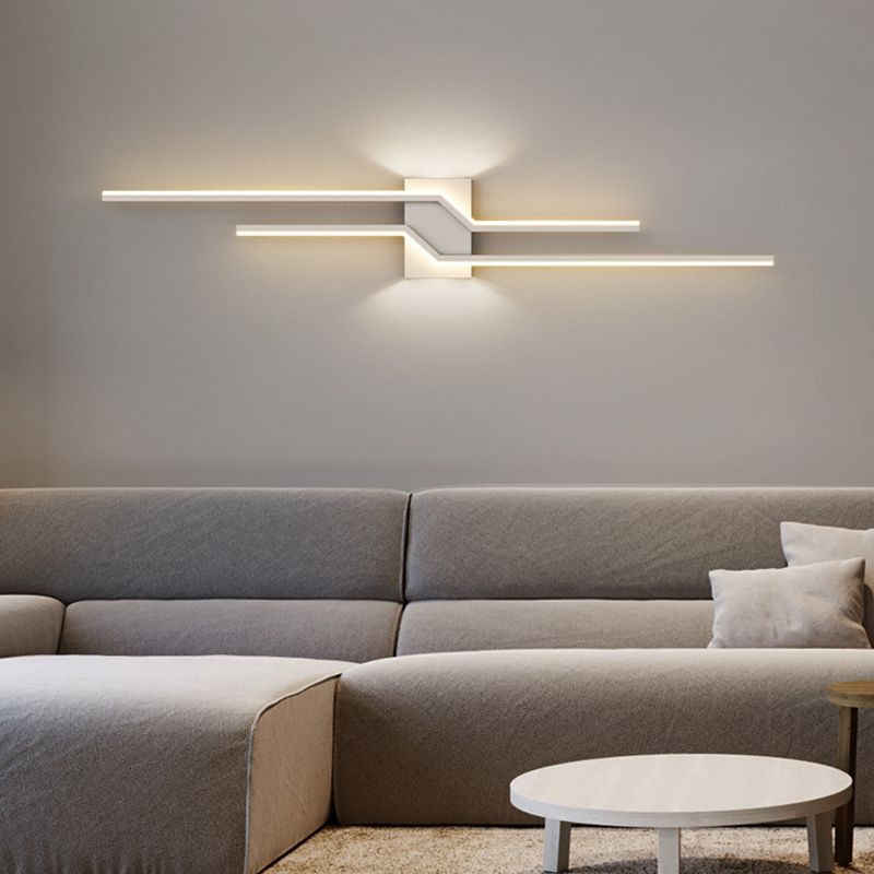 Linear LED Wall Light In Metal And Acrylic Minimalist Design