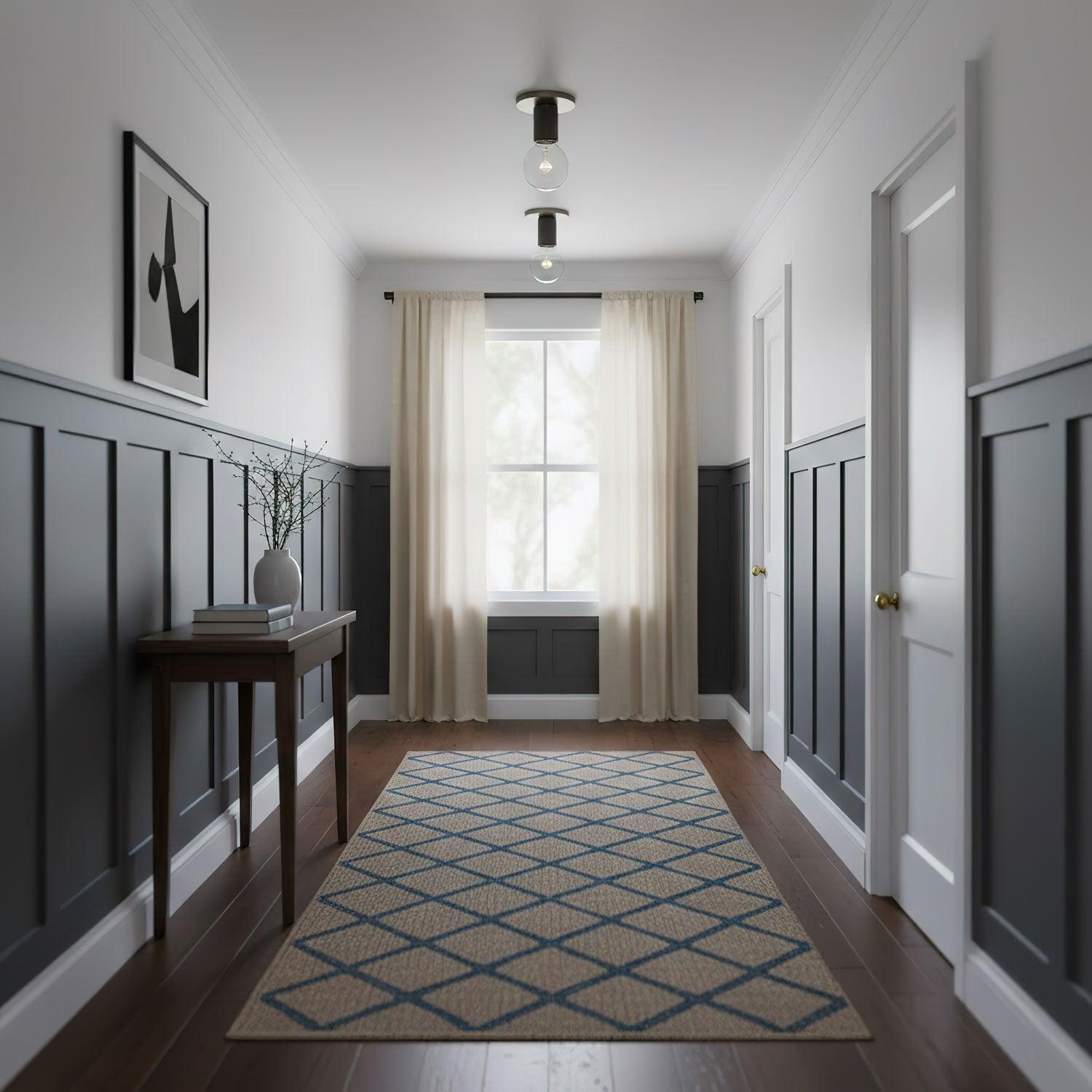 Stropní mosazné svítidlo s čirým sklem, minimalistický design