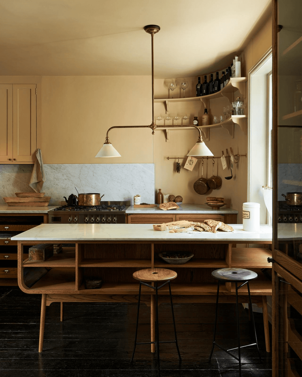 Brass Ceramic Minimalist Pendant Light For Kitchen Islands And Dining Areas