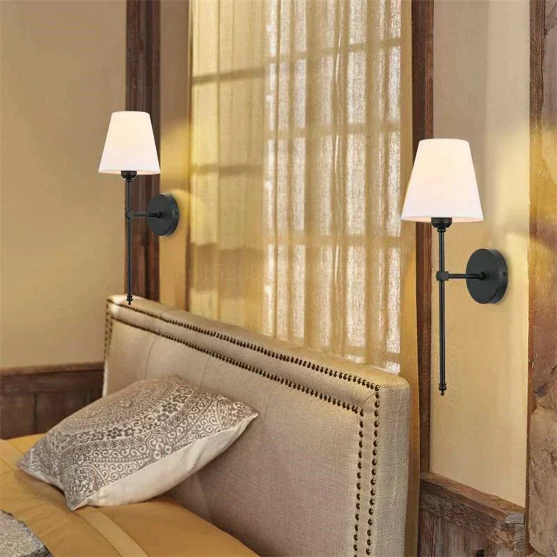 NewWorld - Modern American wall light