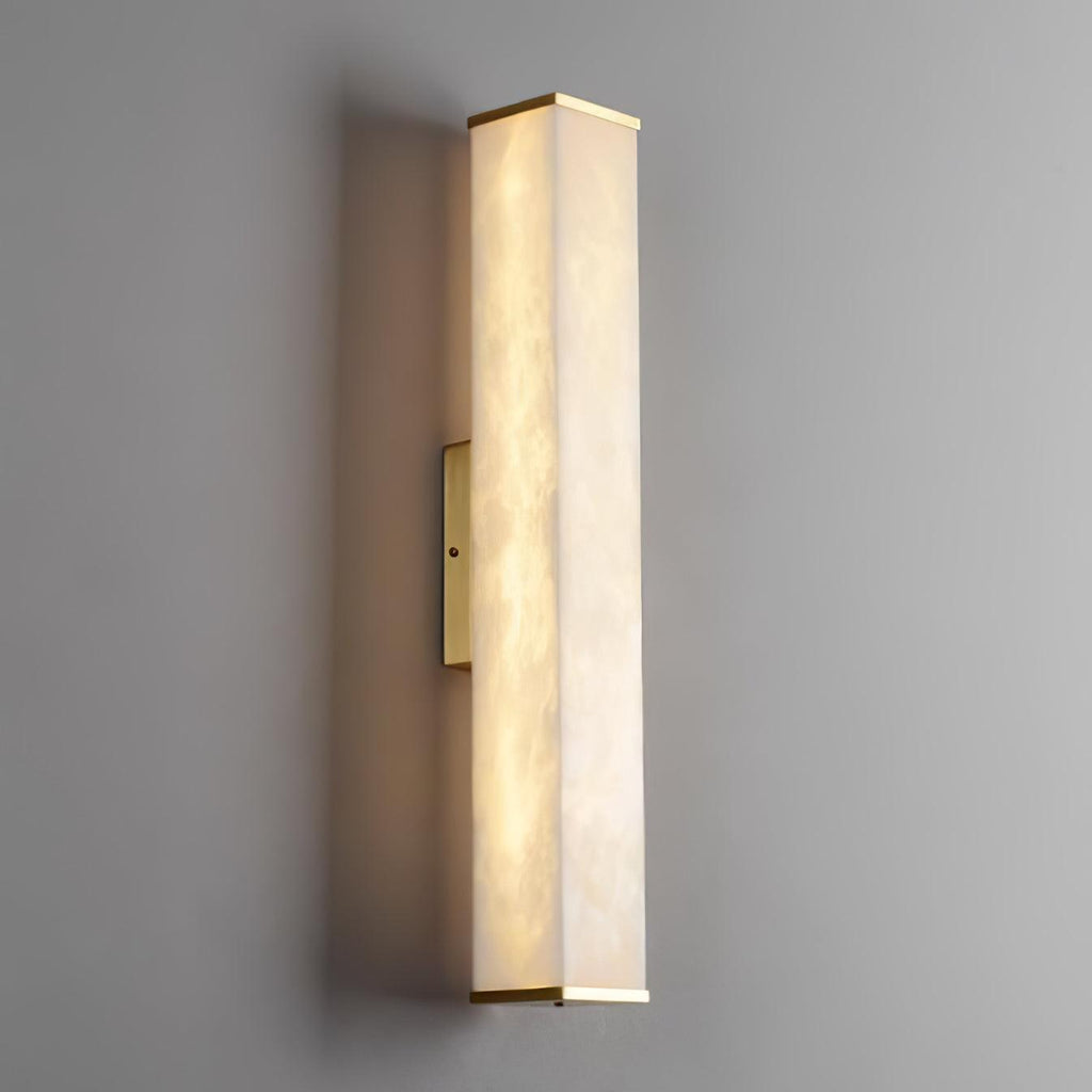 Applique da parete in ottone con LED e paralume in alabastro per interni moderni