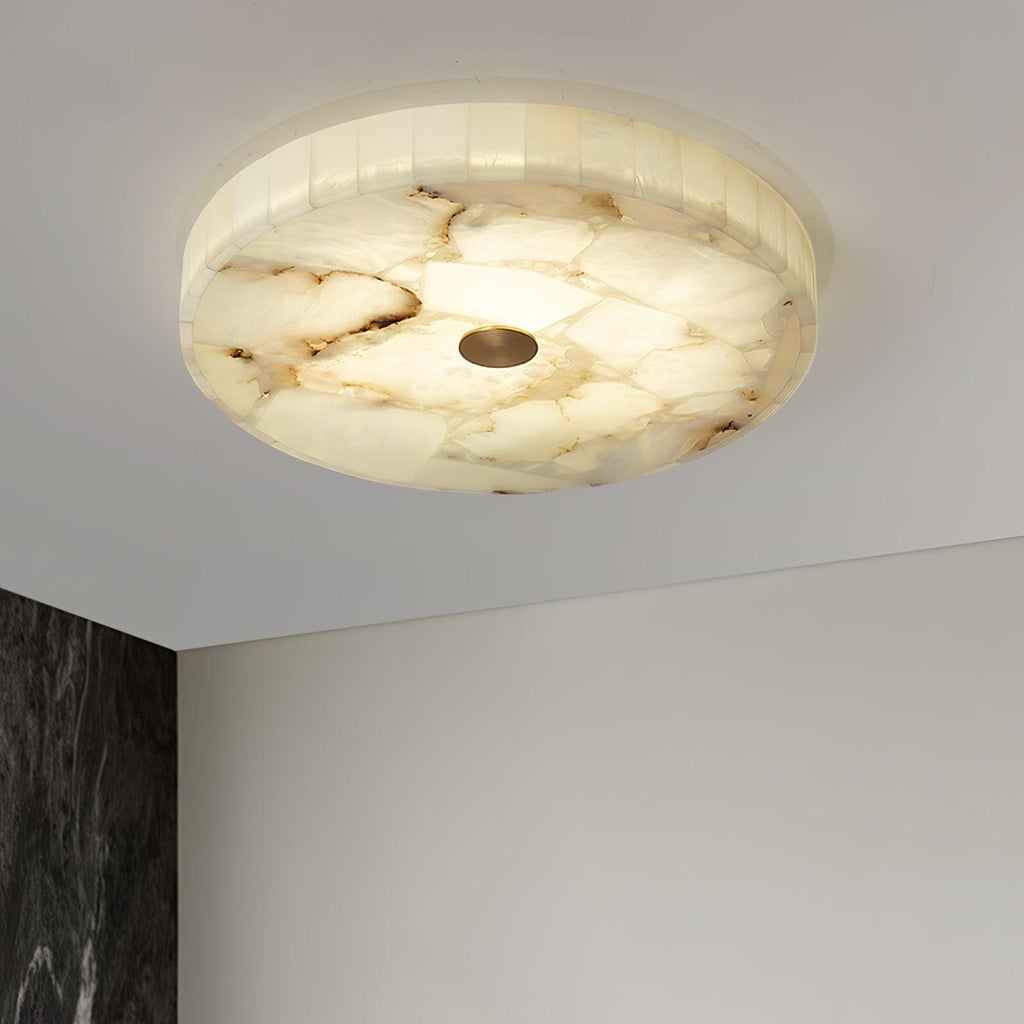 Elegancka lampa sufitowa Alabaster z białym i złotym wykończeniem