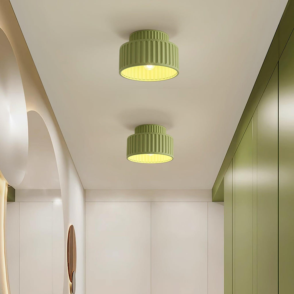 Moderne loftslampe med harpiksramme og akrylskærm, dæmpbar