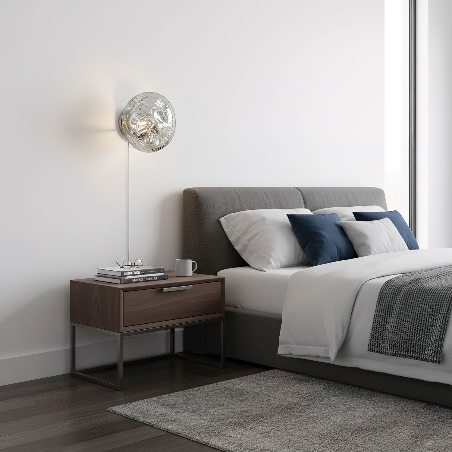 Lampada da parete LED moderna con finitura cromata ed effetto doppio | Meowbutter