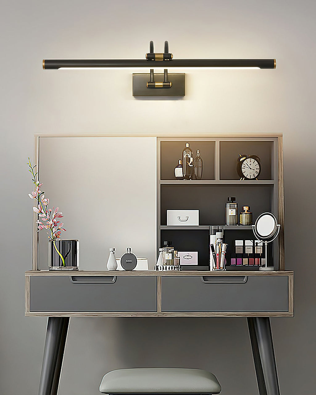 Mosiężna lampa ścienna LED z regulacją jasności do nowoczesnych, minimalistycznych wnętrz