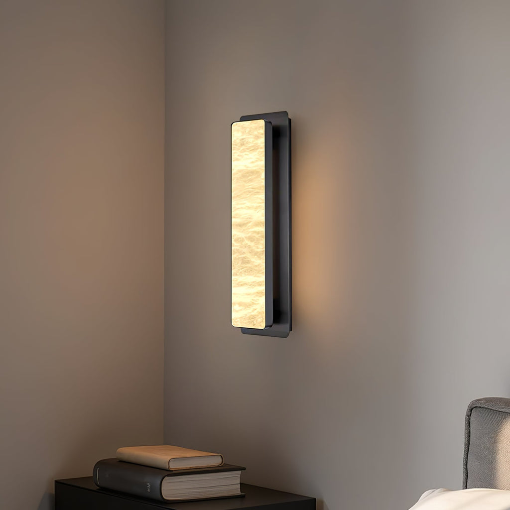 Applique da parete minimalista moderna con finitura alabastro e illuminazione LED