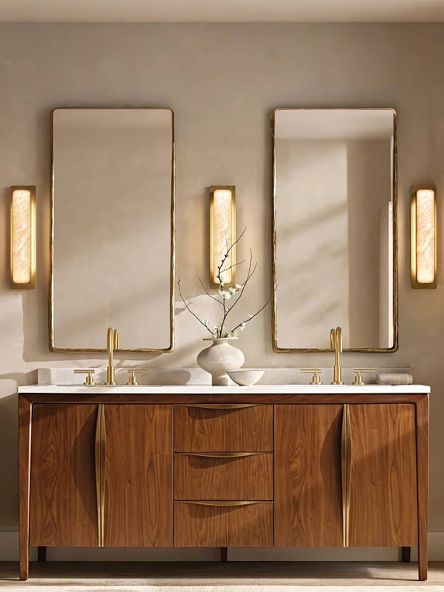 Applique da parete minimalista moderna con finitura alabastro e illuminazione LED