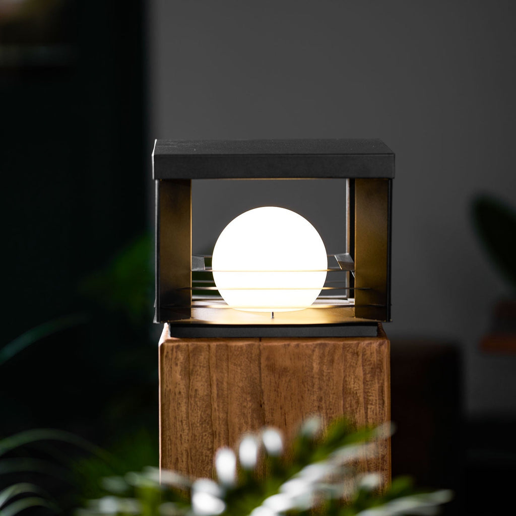 Moderne udendørs gulvlampe i aluminium med LED-lys