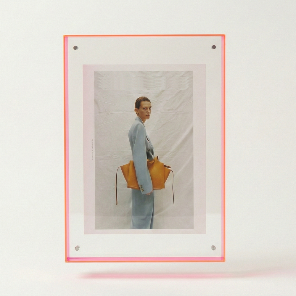 Acrylic Photo Frame With Vibrant Edge For Modern Wall Decor