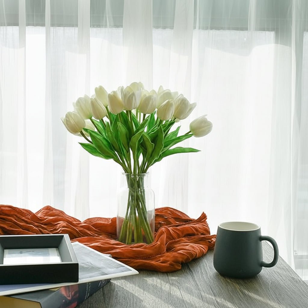 Tulipas com toque realista — ramo do Dia da Mãe com caules de PU