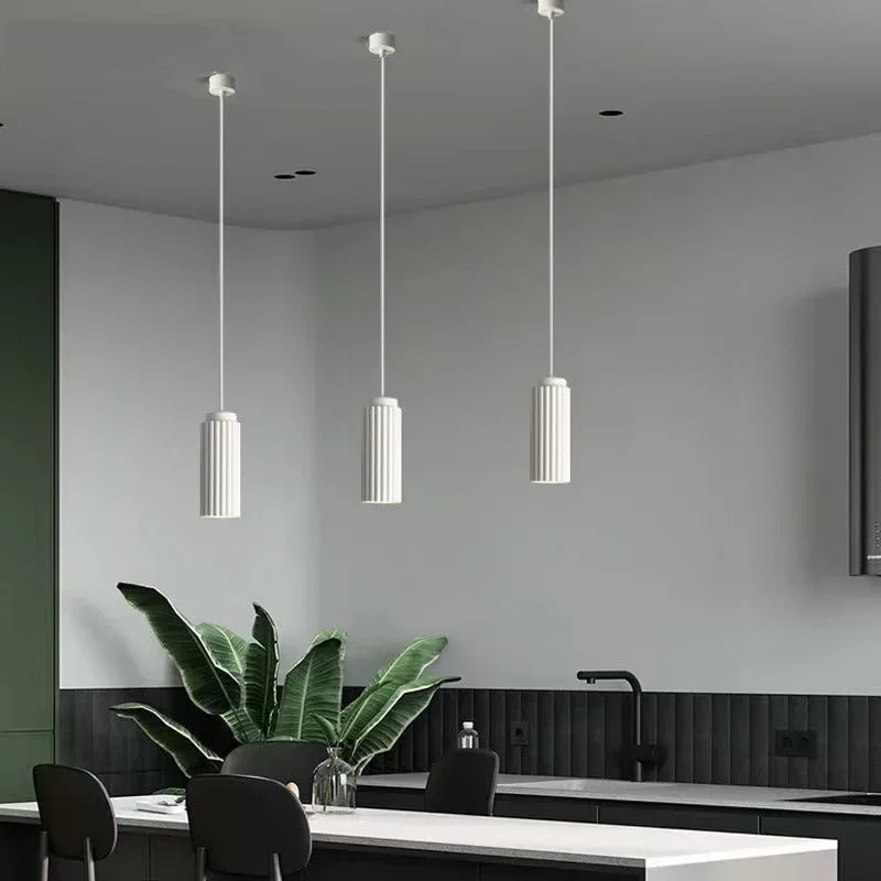 NordicGlow LED függesztett lámpa — bordázott fémtest, matt üveg búra