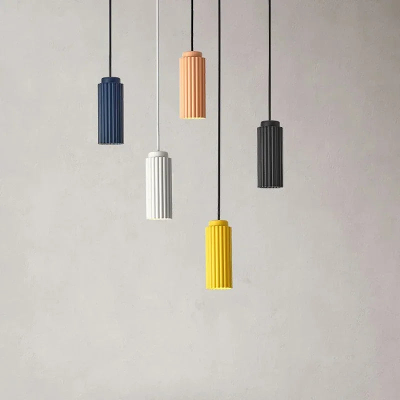 NordicGlow LED függesztett lámpa — bordázott fémtest, matt üveg búra
