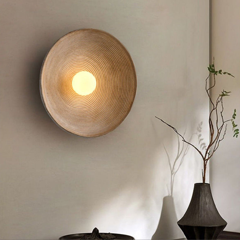 Minimalist Japanese Wooden Wall Light — Circular Frame, Natural Wood Grain